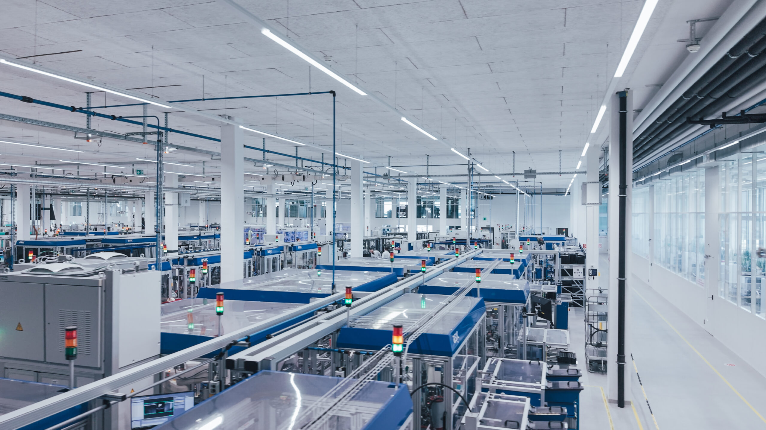 PRODUCTION LINES: PRECISION IN MOTION